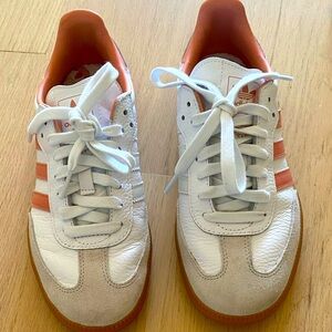 Adidas Sambas - Peach/White - Sz 7 - Womens